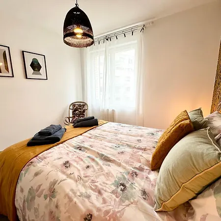 Suzanne Apartman Calais